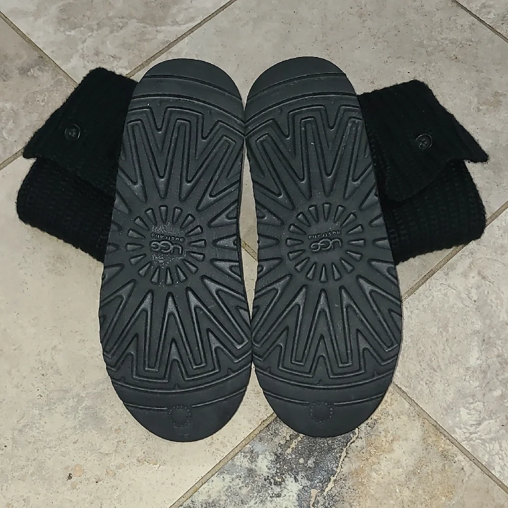 ugs cozy black